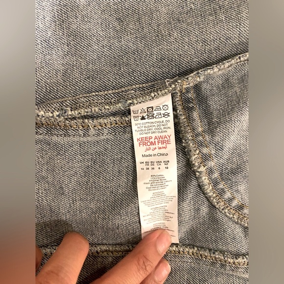 PrettyLittleThing Denim Crop Top size 6 - Picture 6 of 8